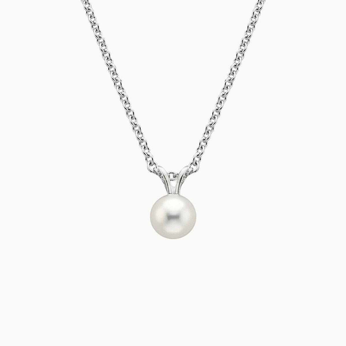 Pearl Buying Guide: Akoya, Freshwater, South Sea and Tahitian